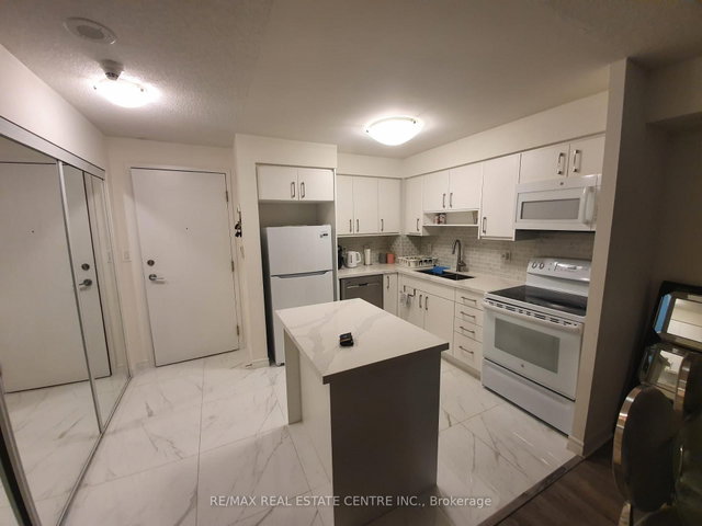 1705 - 3880 Duke of York Boulevard