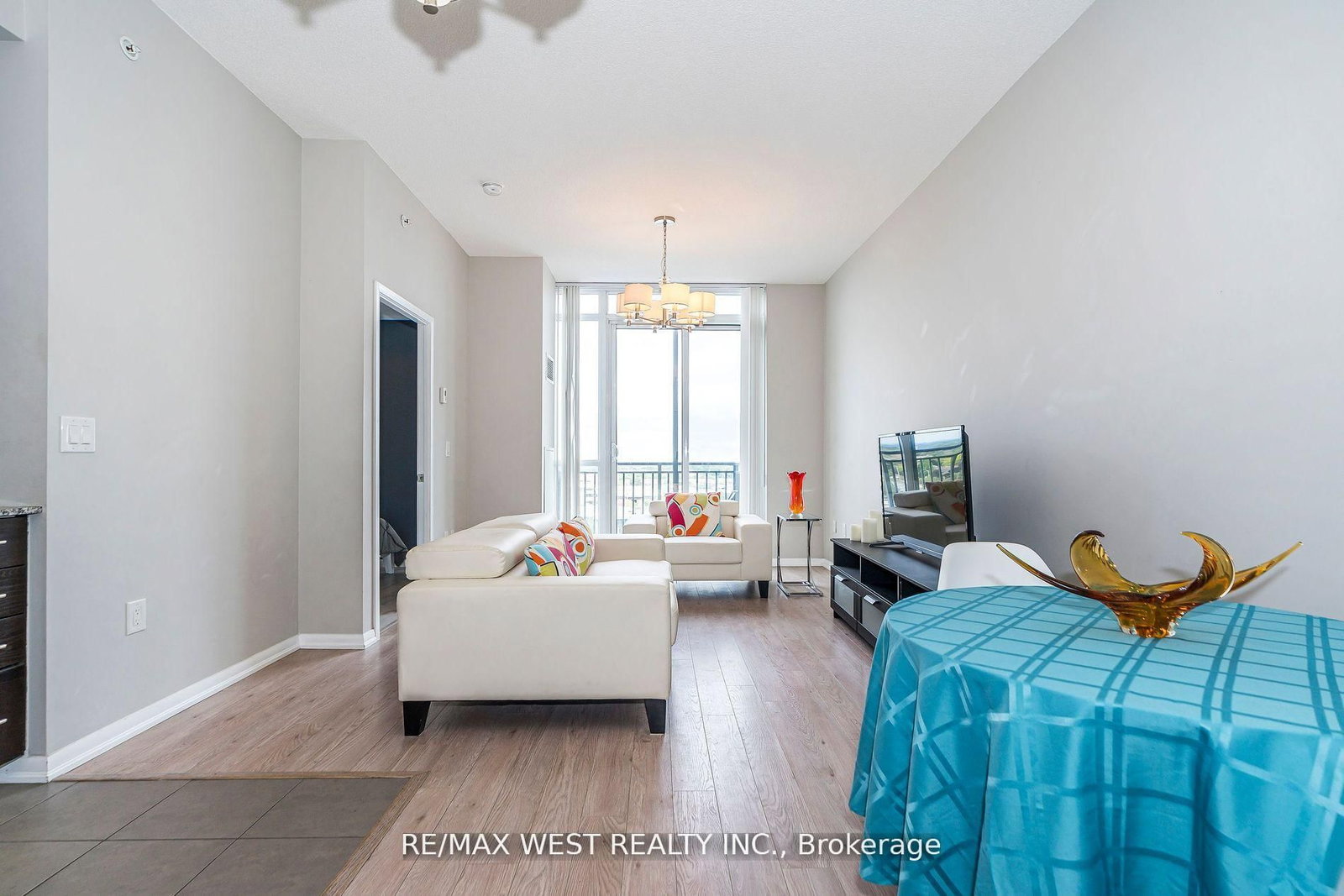 830 Lawrence Avenue W • #803 • Toronto, ON photo 11