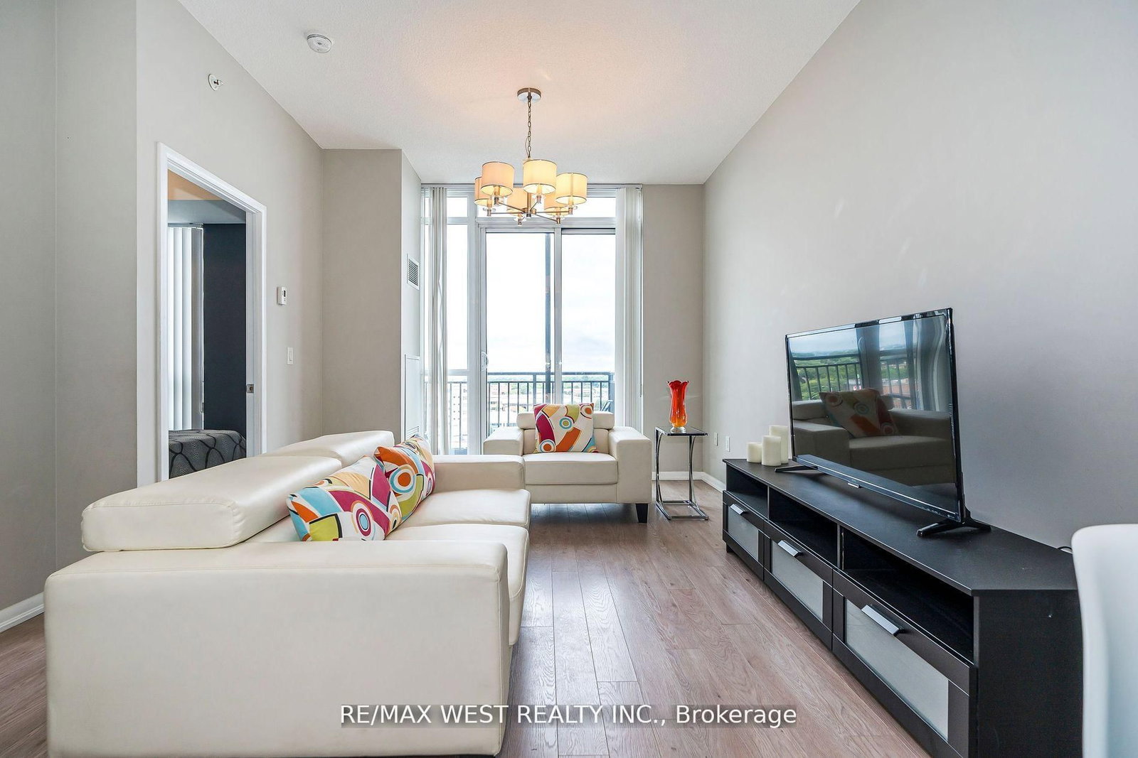 830 Lawrence Avenue W • #803 • Toronto, ON photo 14