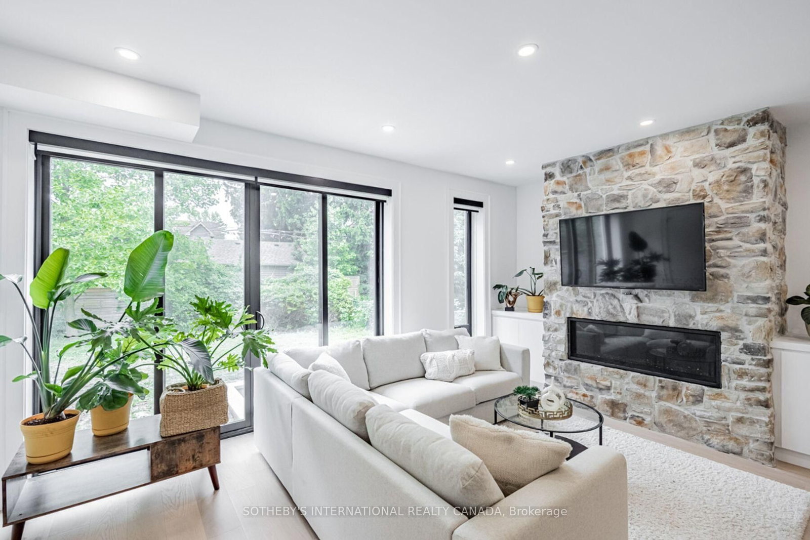 6 Twenty Fifth Street • Toronto, ON photo 9