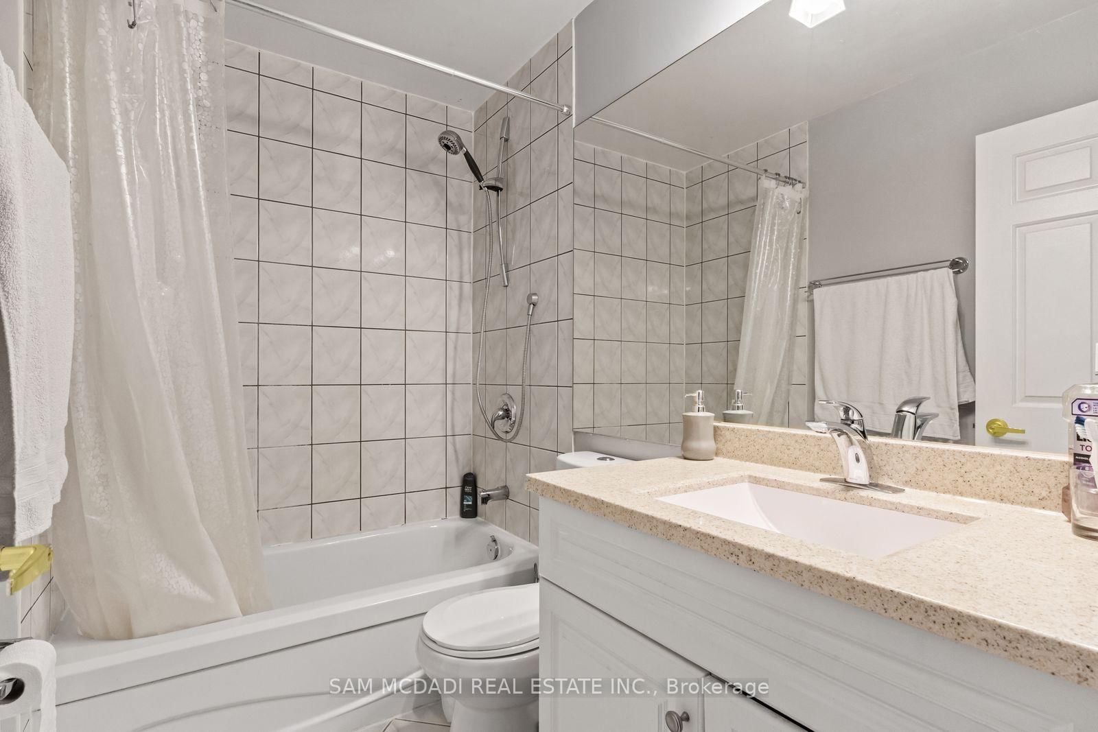 24 Hanover Brampton,ON L6S 5K8 — Photo 11