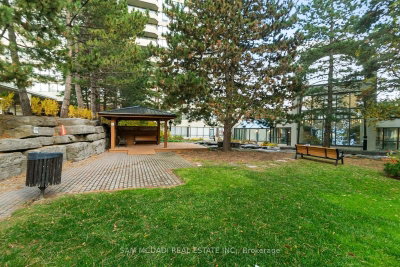 24 Hanover Brampton,ON L6S 5K8 — Photo 16