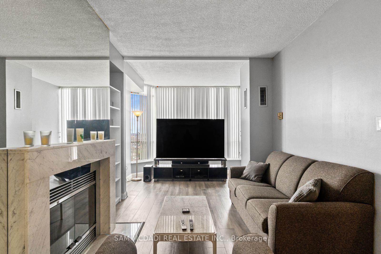24 Hanover Brampton,ON L6S 5K8 — Photo 8