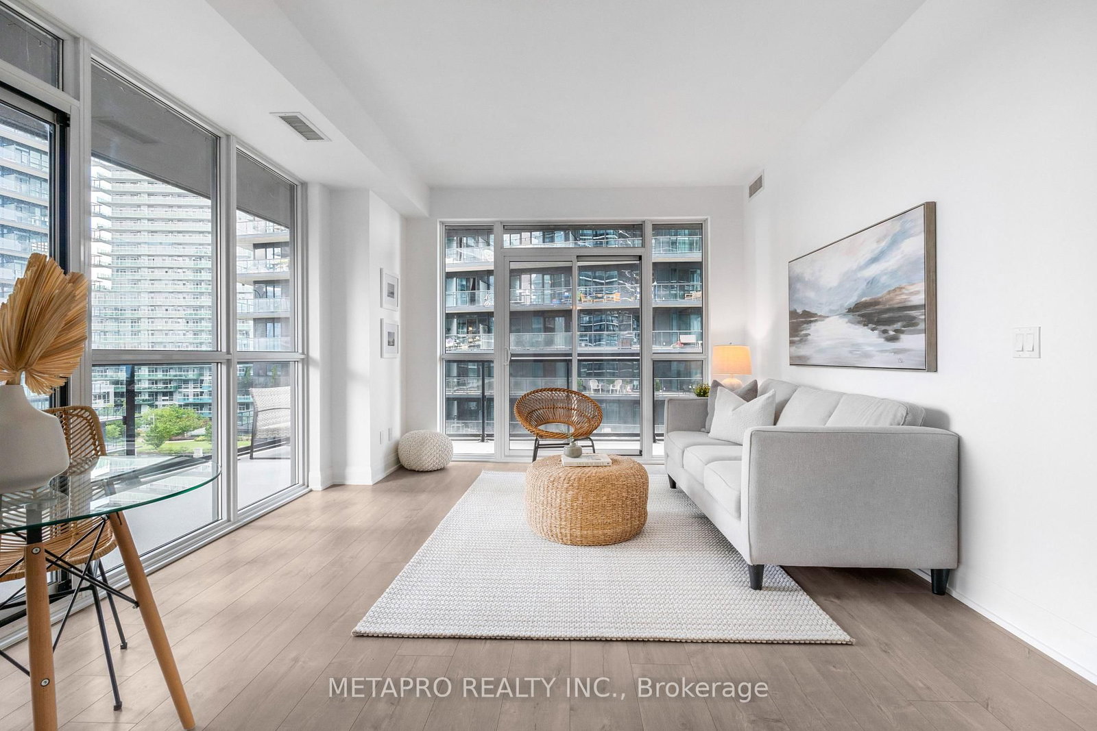 809-110 Marine Parade Drive, Toronto, ON, photo 5