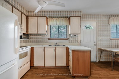 754 Eaglemount Mississauga,ON L5C 1N9 — Photo 13