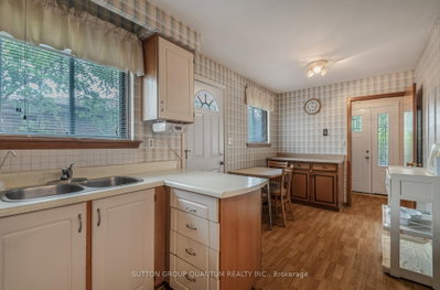 754 Eaglemount Mississauga,ON L5C 1N9 — Photo 15