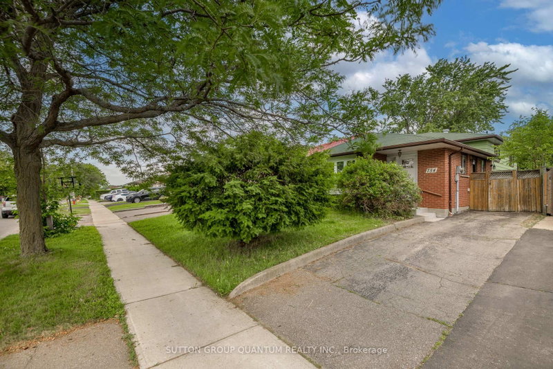 754 Eaglemount Crescent