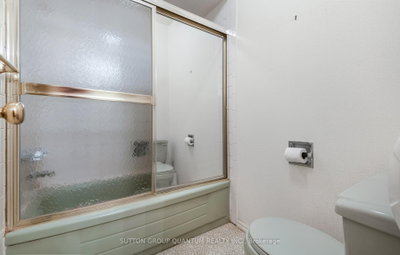 754 Eaglemount Mississauga,ON L5C 1N9 — Photo 27