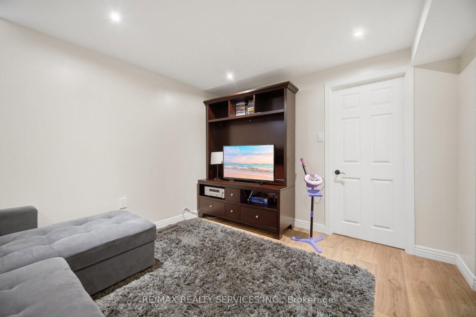 8 Paramount Place • Brampton, ON photo 35