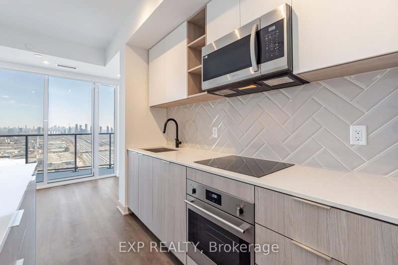 home for lease on 1805-36 Zorra Street