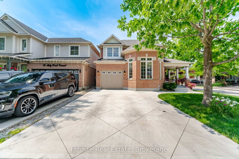 home for sale on 17 Mistybrook Crescent