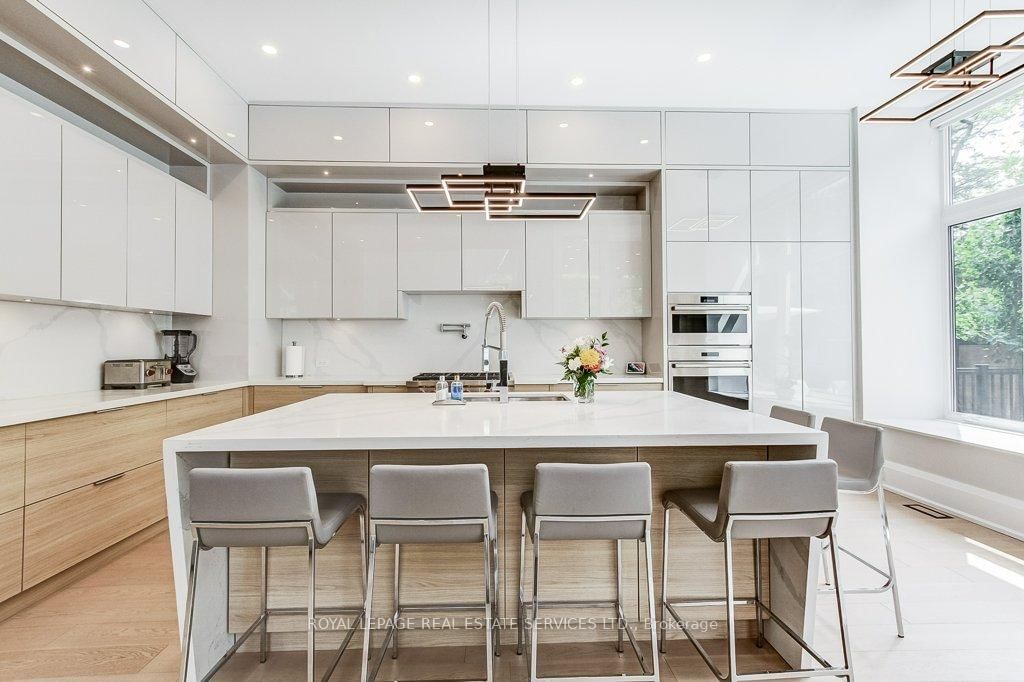3119 Victoria Street • Oakville, ON photo 9