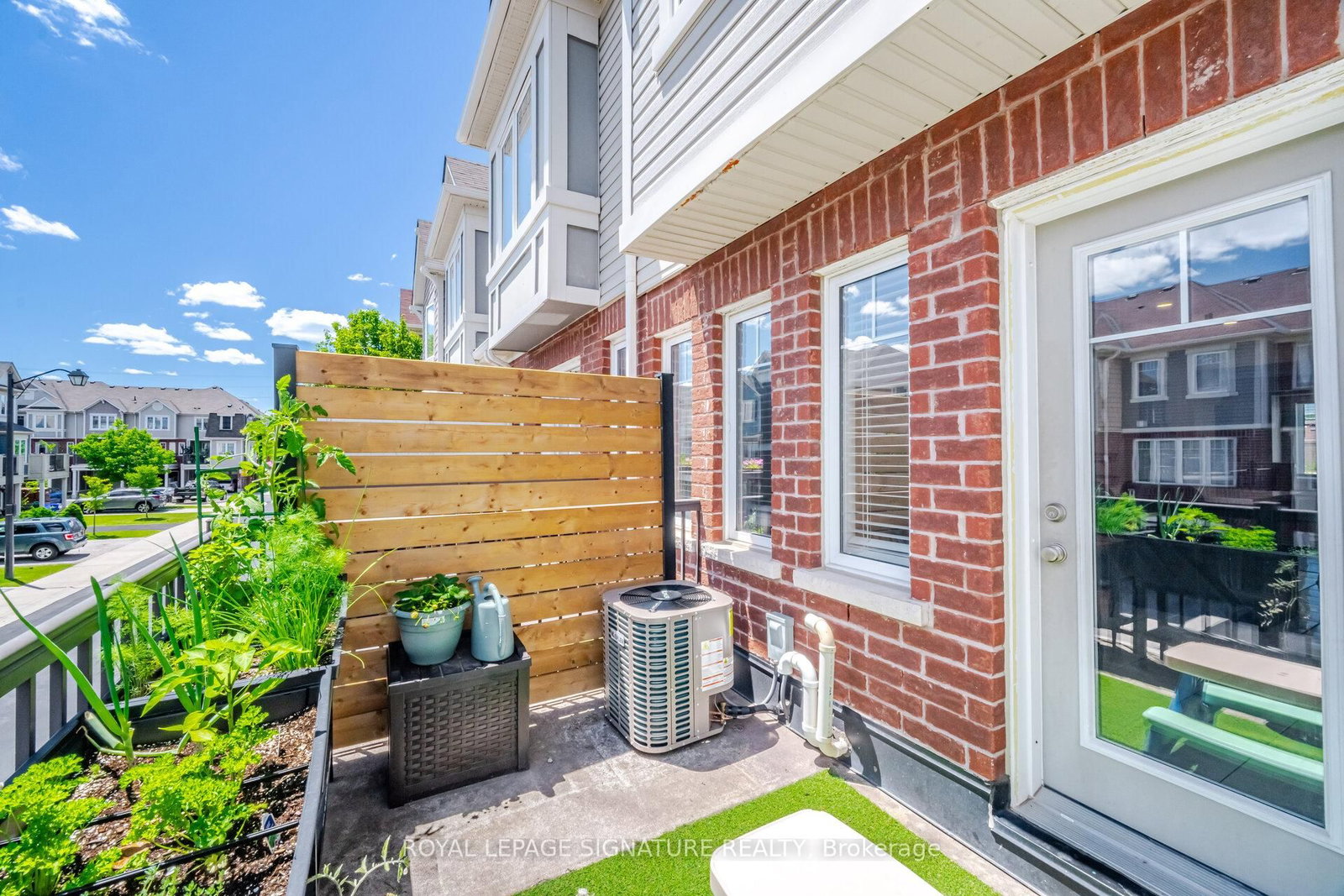 Townhouse for sale at 22-6020 Derry Road, Milton, Ontario, L9T 8L6 - Harrison - MLS: W13527770