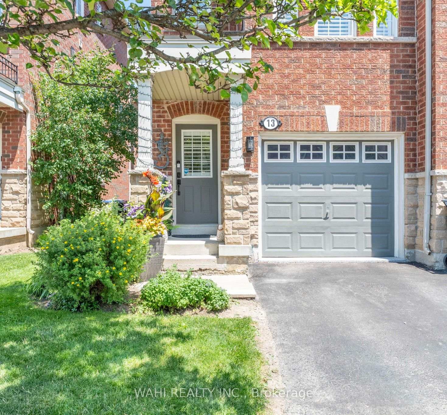 13 Rock Haven Lane • Brampton, ON photo 1