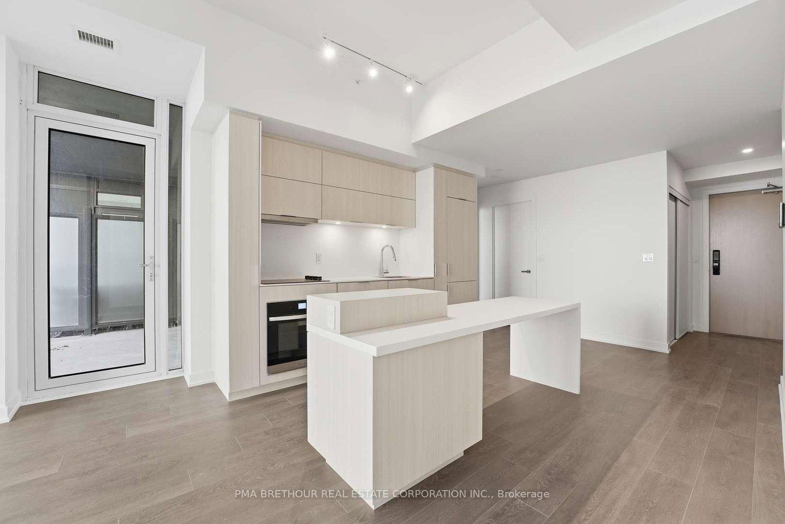 370 Martha Street • #2603 • Burlington, ON photo 3
