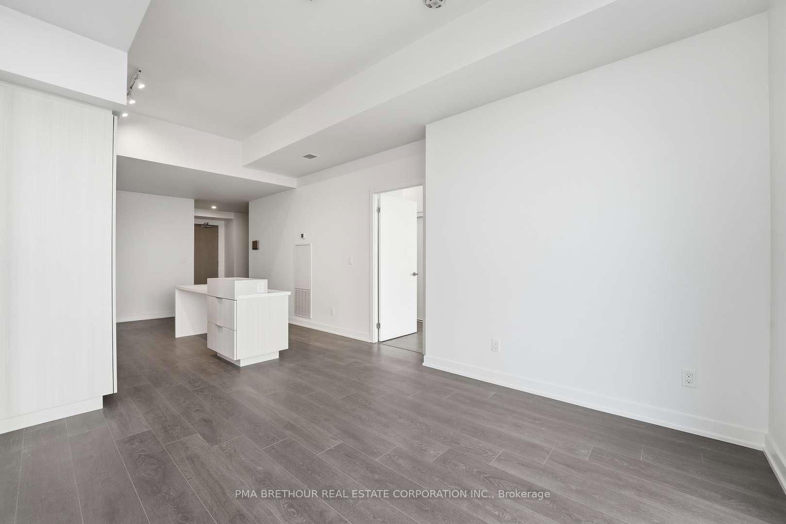 370 Martha Street • #2603 • Burlington, ON photo 6