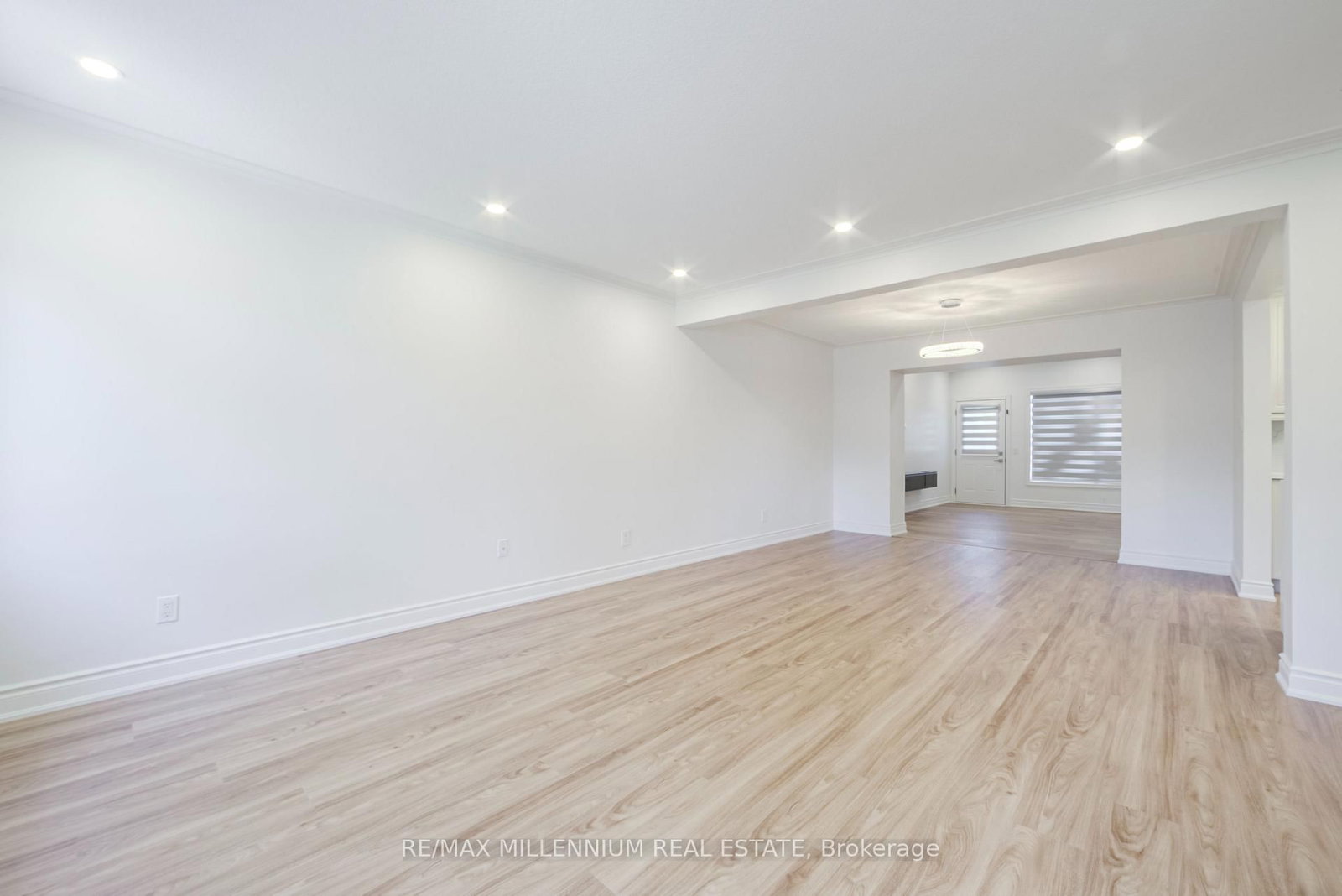 1285 Rebecca Oakville,ON L6L 1Z3 — Photo 15