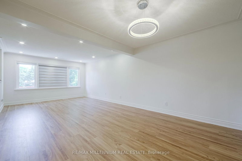 1285 Rebecca Oakville,ON L6L 1Z3 — Photo 18