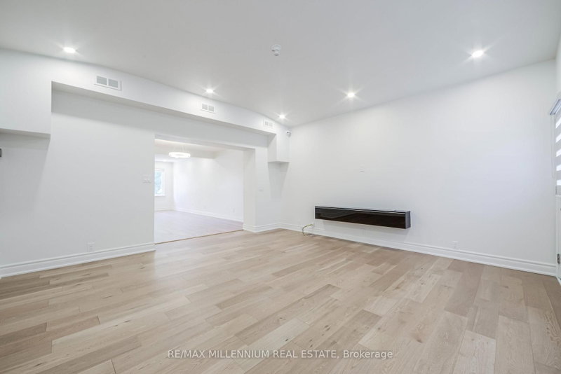 1285 Rebecca Oakville,ON L6L 1Z3 — Photo 20