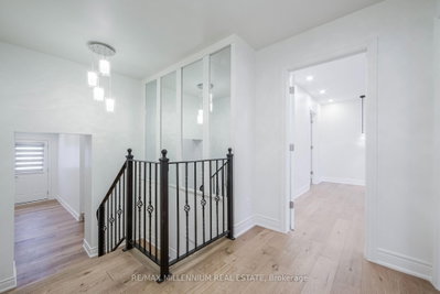 1285 Rebecca Oakville,ON L6L 1Z3 — Photo 27
