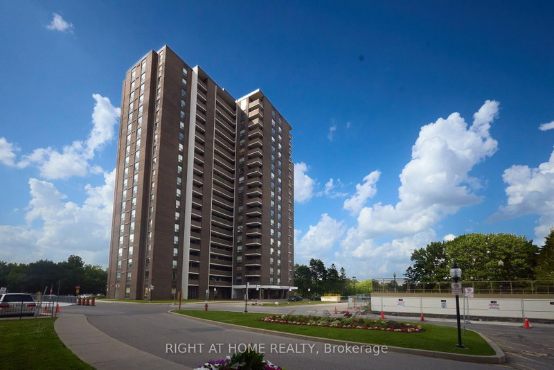 808 - 1535 Lakeshore Road E