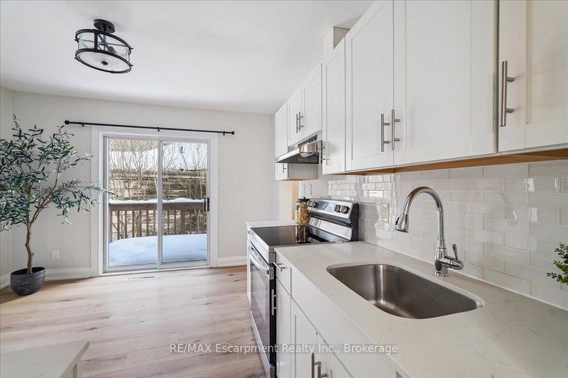 135 Deane Oakville,ON L6K 1N2 — Photo 11