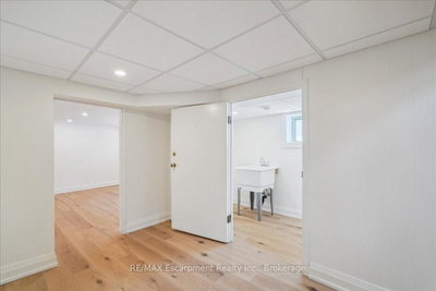 135 Deane Oakville,ON L6K 1N2 — Photo 16