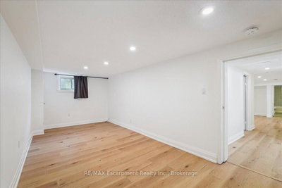 135 Deane Oakville,ON L6K 1N2 — Photo 23