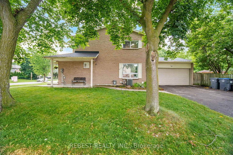 3120 Mccarron Crescent