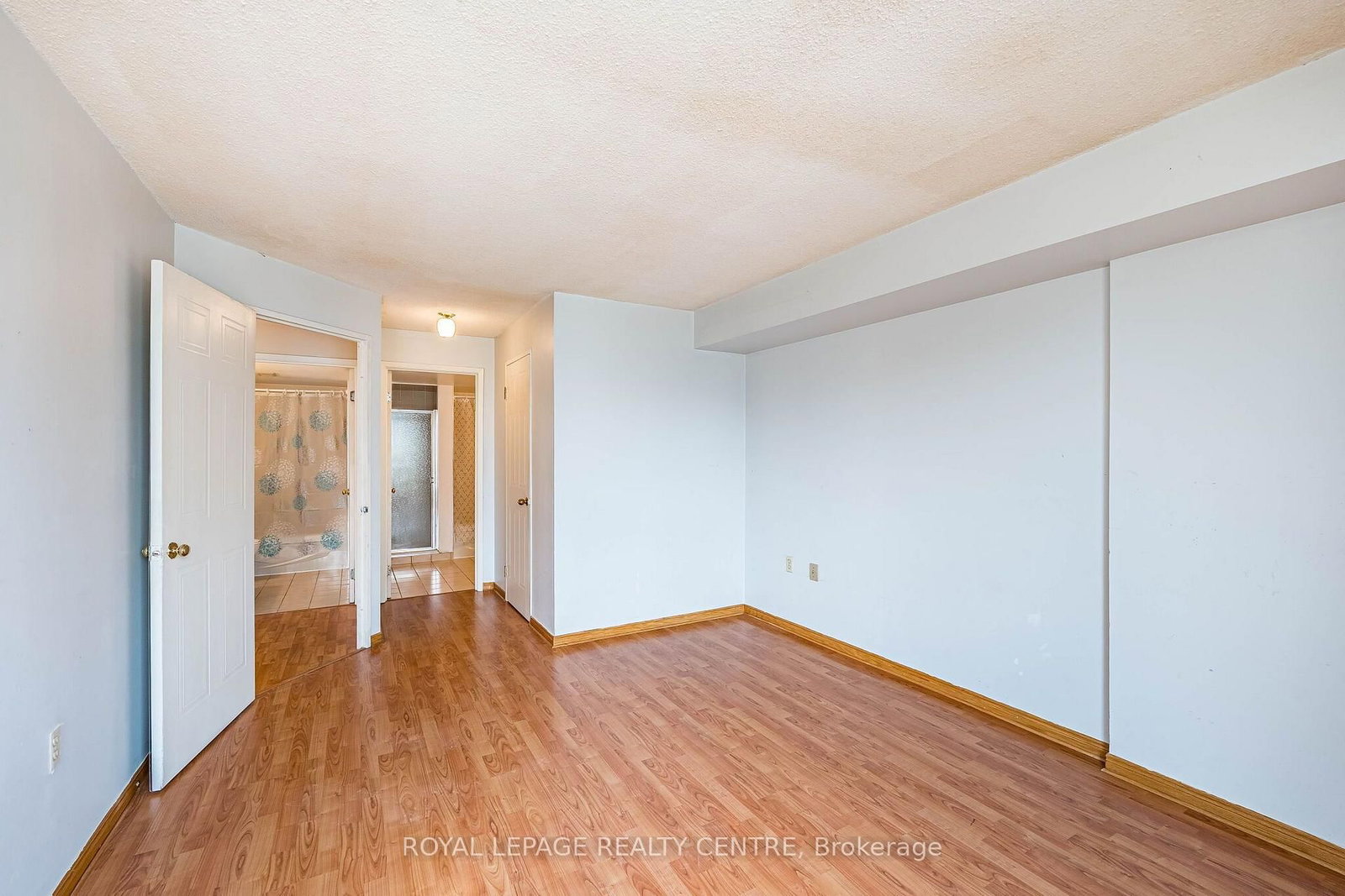 807-25 Fairview Rd, Mississauga, view 27