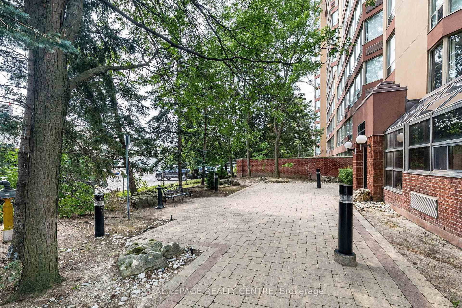 807-25 Fairview Rd, Mississauga, view 49