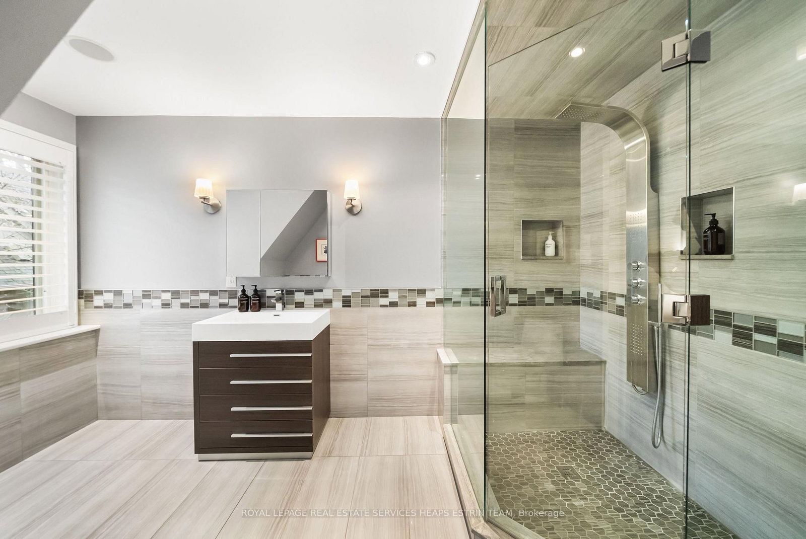 1554 Birchwood Drive • Mississauga, ON photo 28