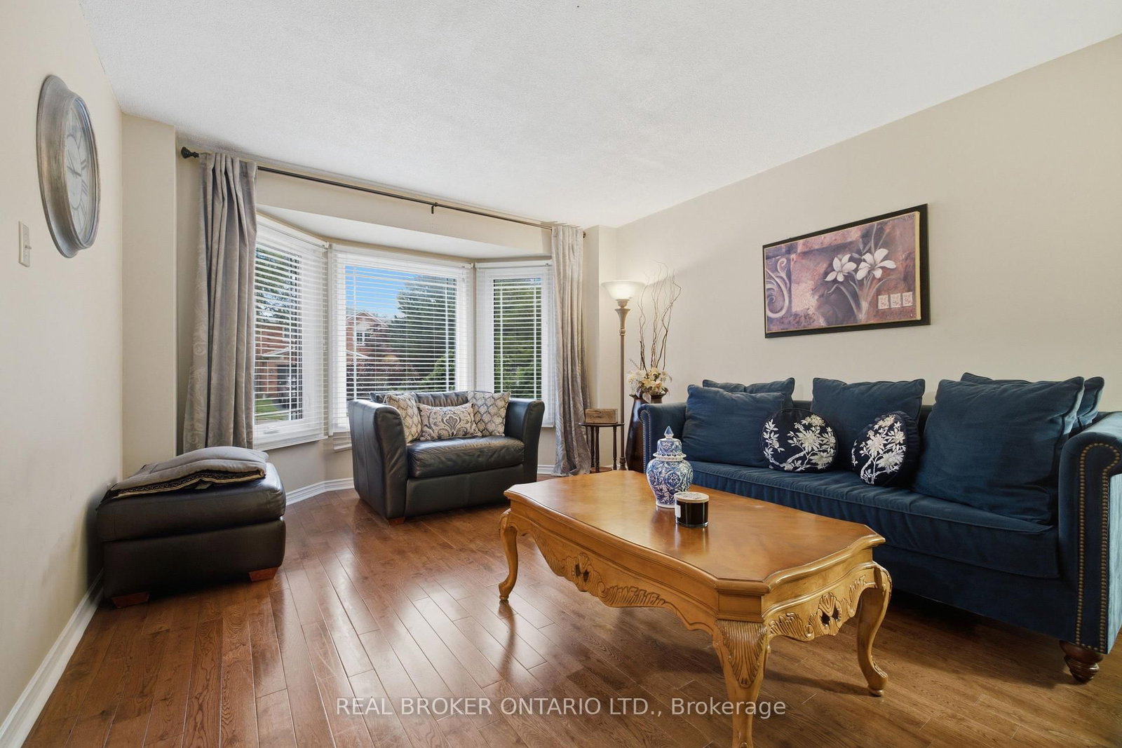 1356 Mapleridge Crescent • Oakville, ON photo 7