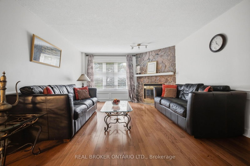 1356 Mapleridge Oakville,ON L6M 2G6 — Photo 8