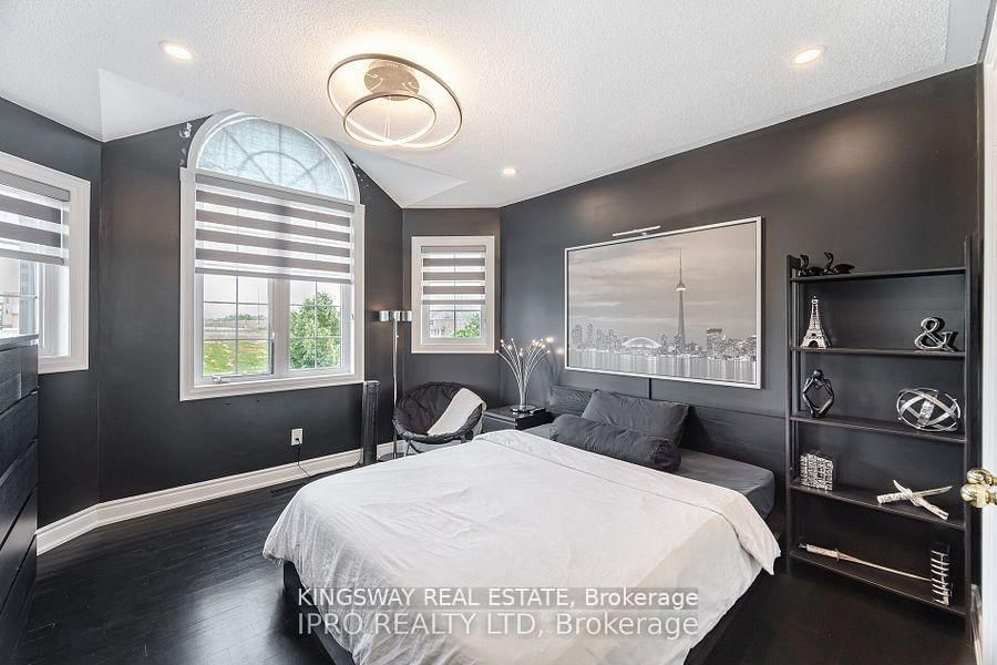 923 W Bristol Road • Mississauga, ON photo 8