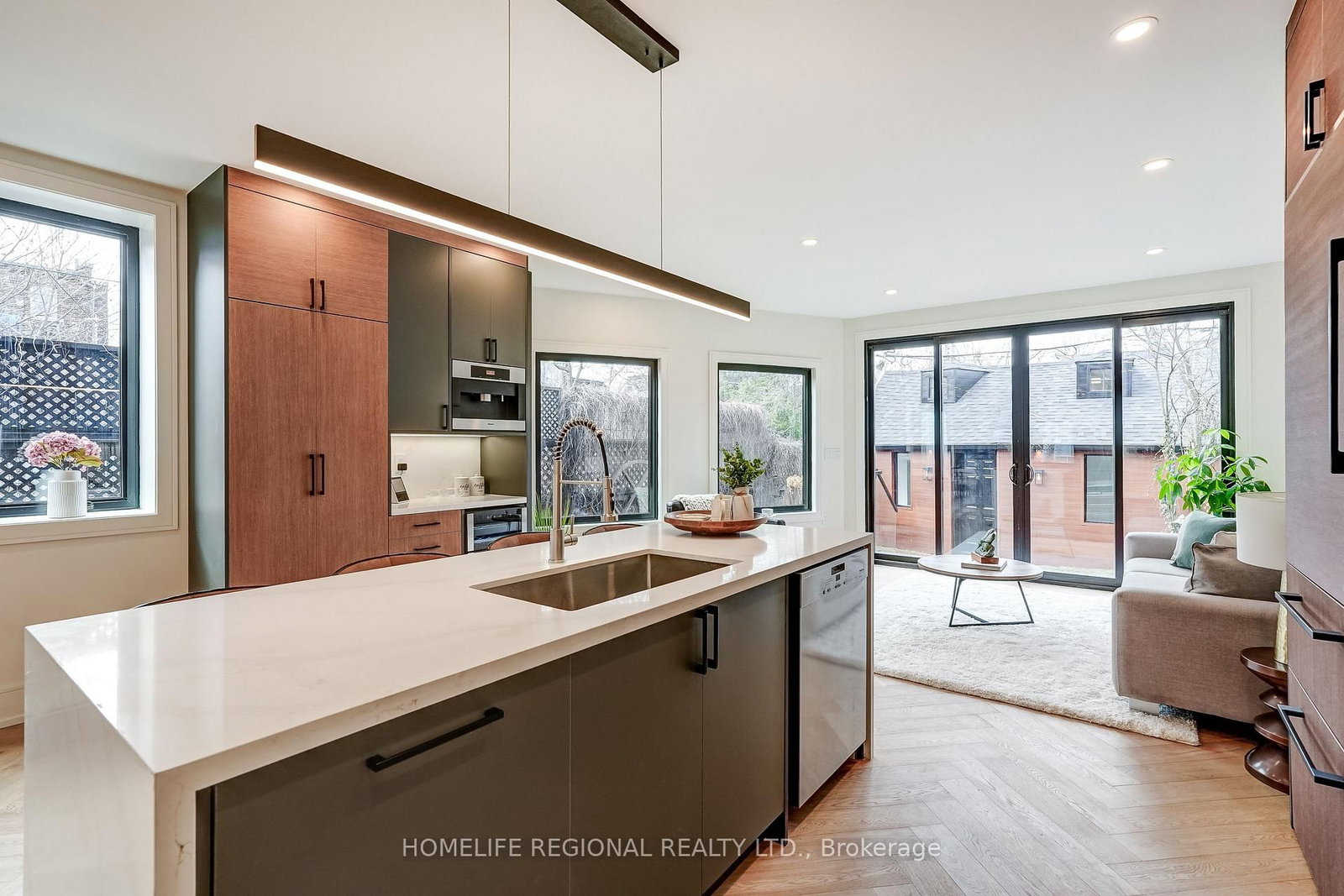 12 Macdonell Avenue • Toronto, ON photo 10