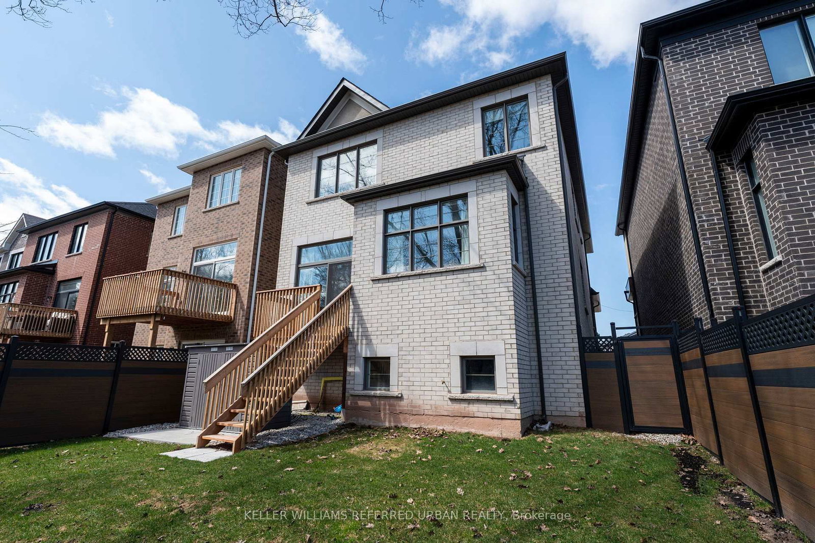 1318 Courtleigh Trail • Oakville, ON photo 30