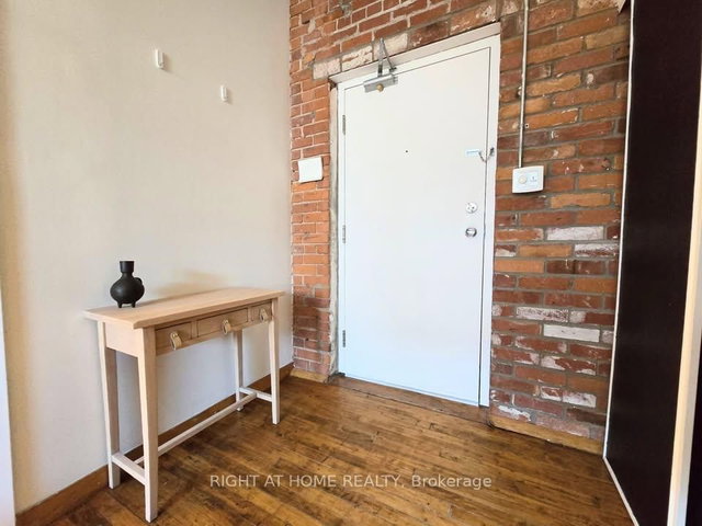 12 - 121 Prescott Avenue