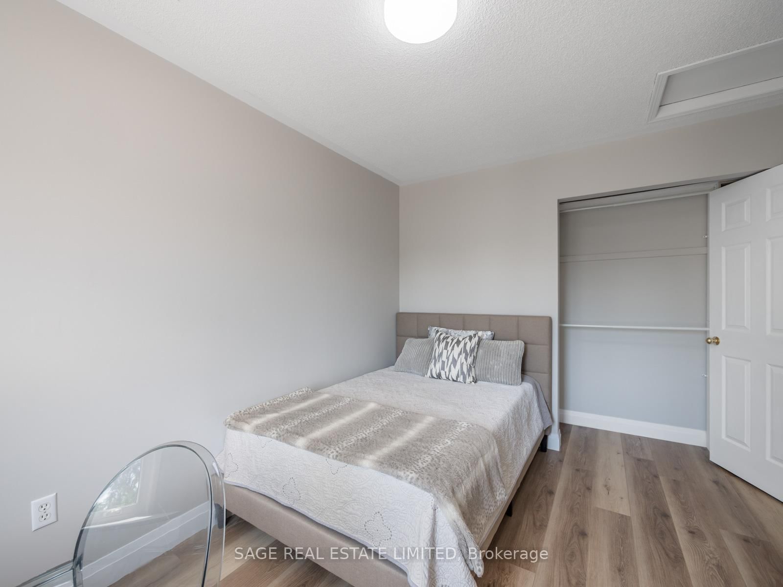 7093 BLACK WALNUT Trail • Mississauga, ON photo 27