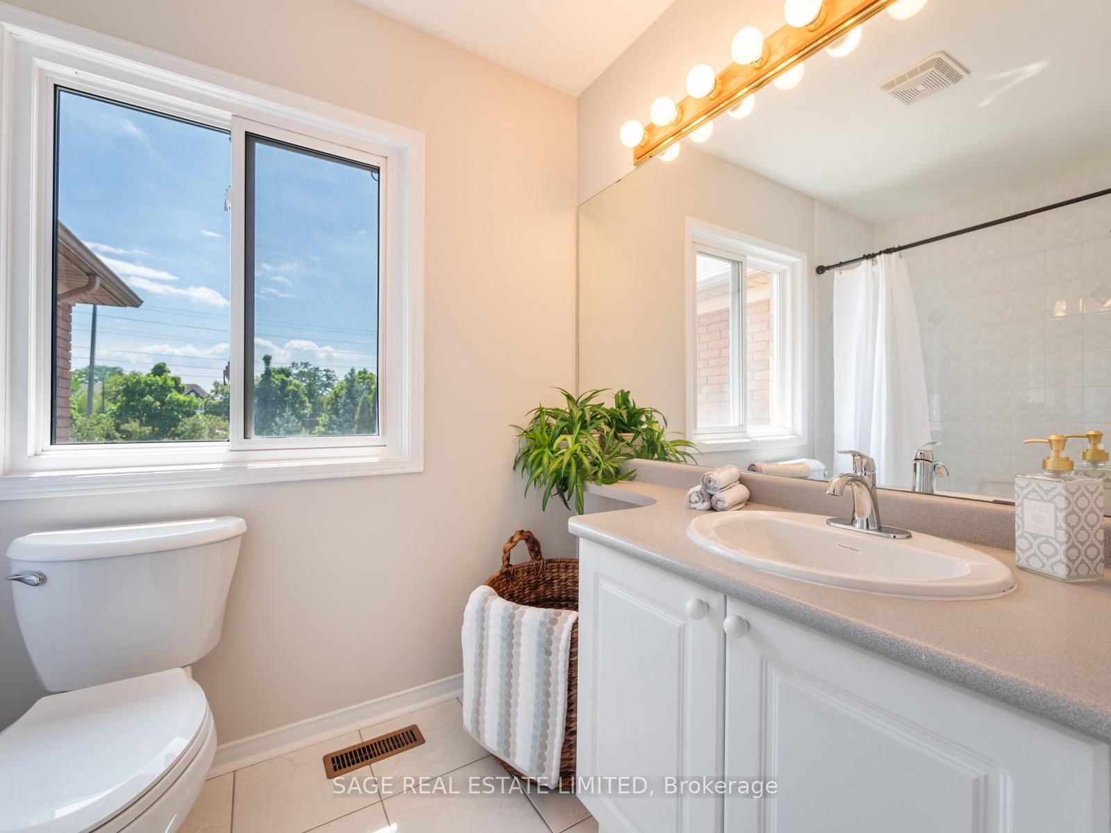 7093 BLACK WALNUT Trail • Mississauga, ON photo 29