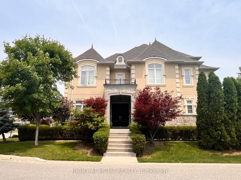 11 Fairmont Clse, Brampton, Ontario