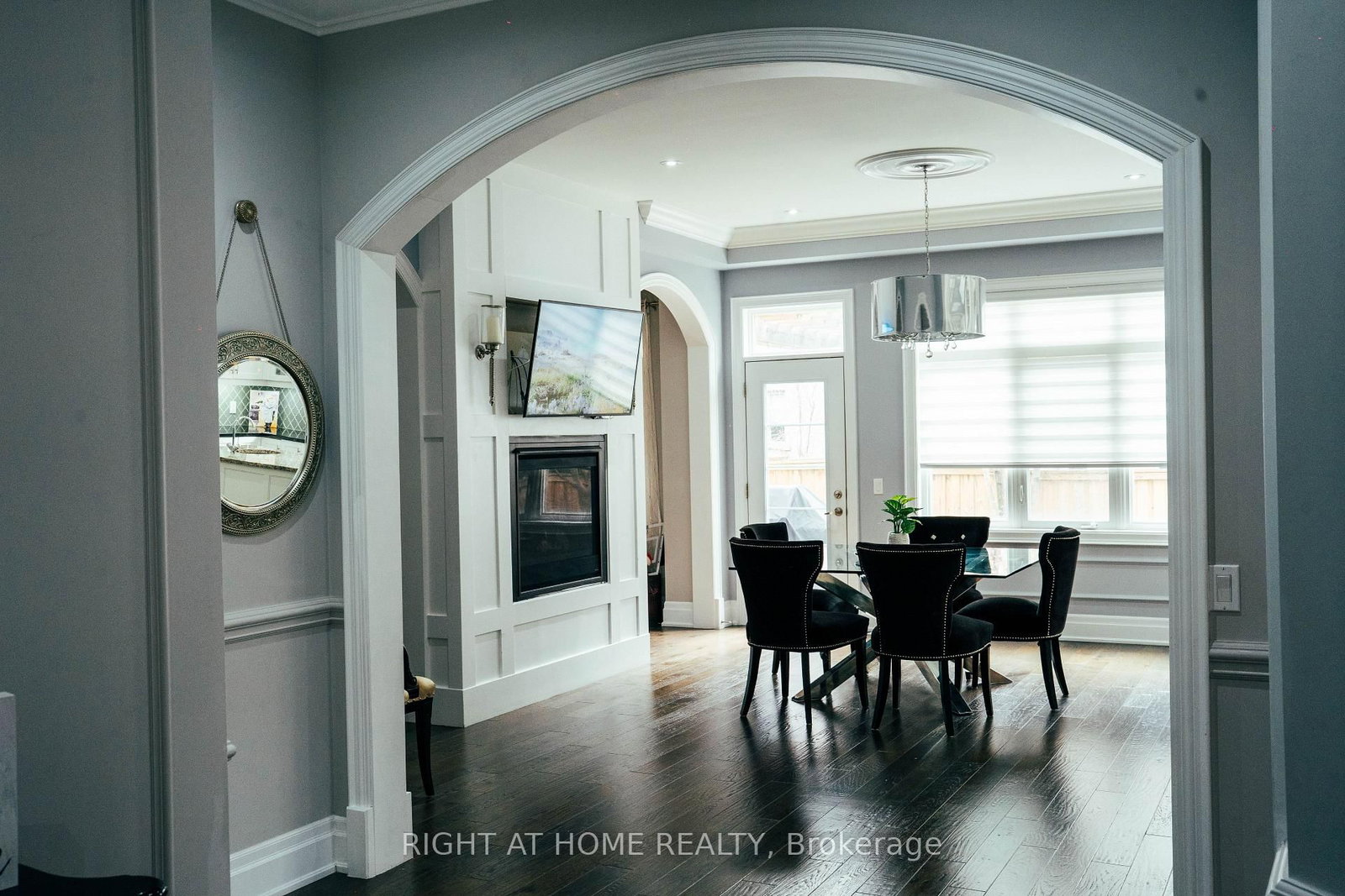 11 Fairmont Close • Brampton, ON photo 9