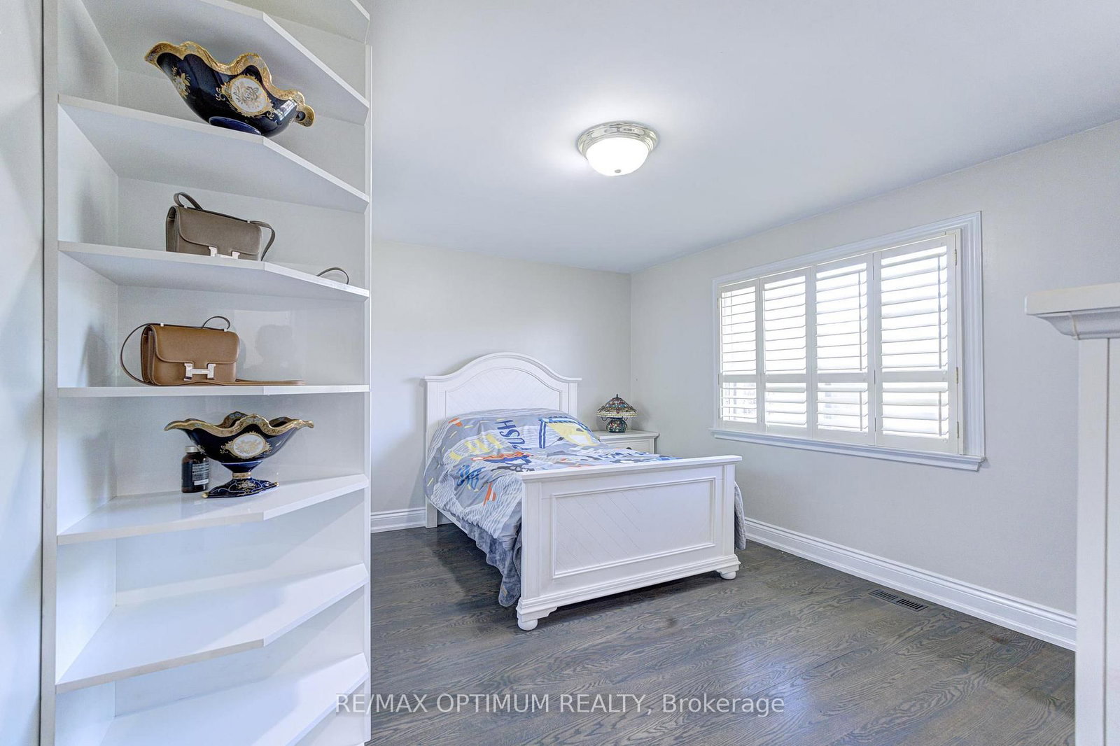 6 Evernby Boulevard • Toronto, ON photo 16