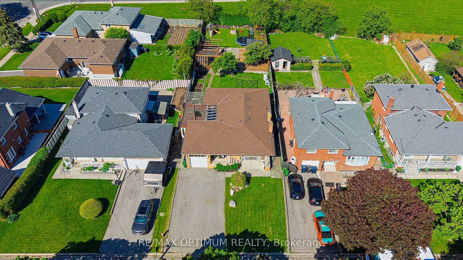 6 Evernby Boulevard • Toronto, ON photo 46