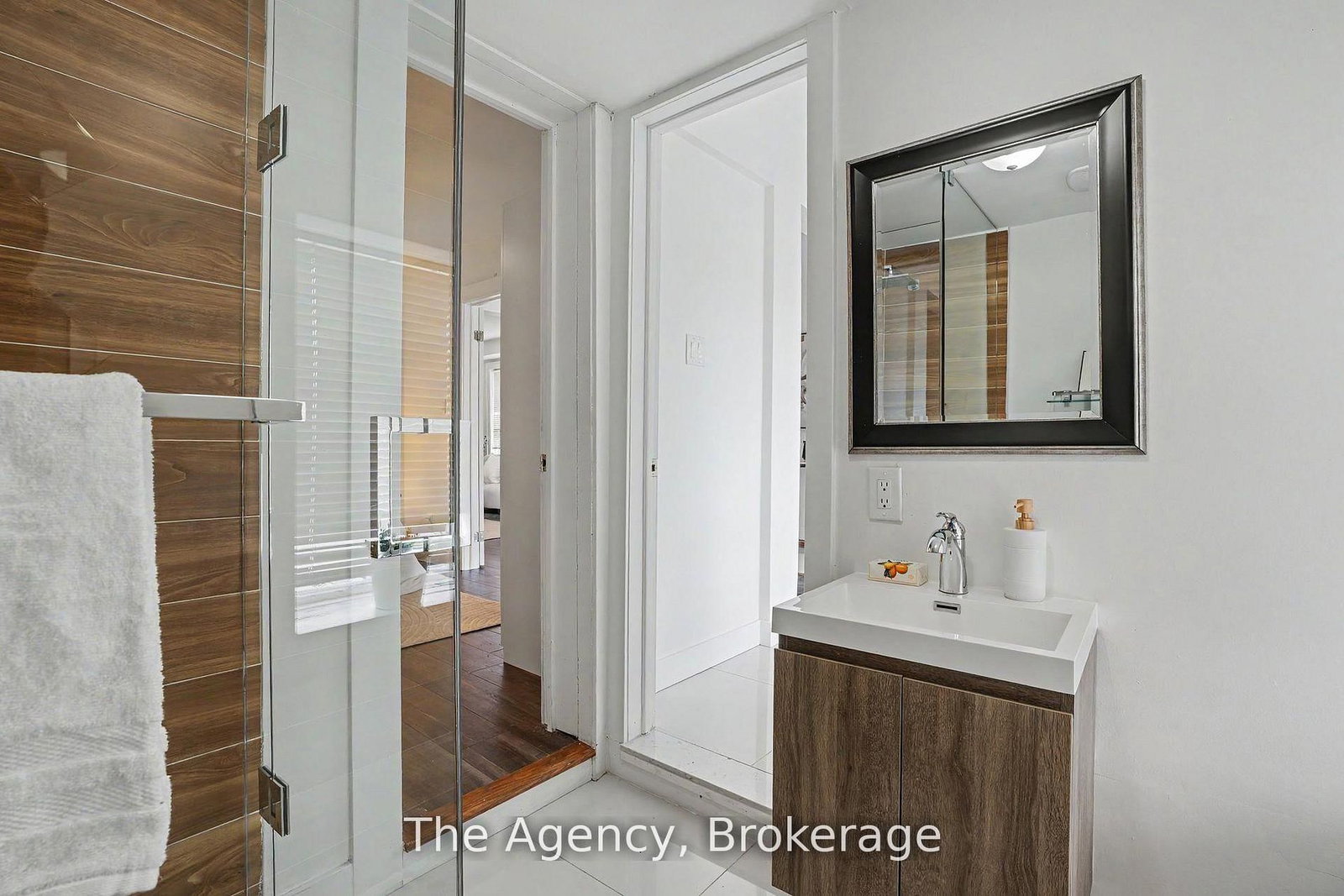 881 E Lakeshore Road • Mississauga, ON photo 13