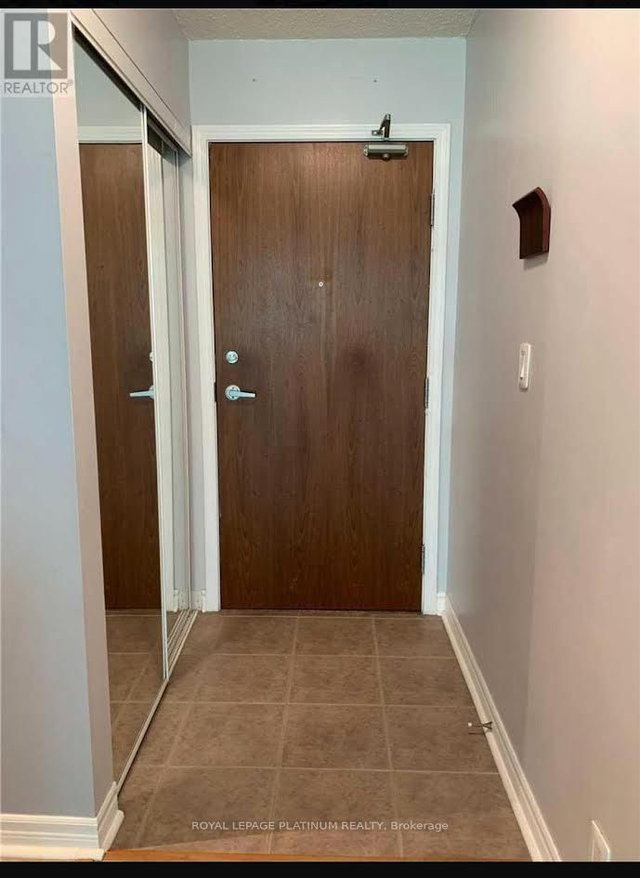 405 - 33 Elm Drive W