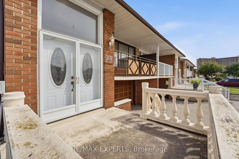 302 Hullmar Drive