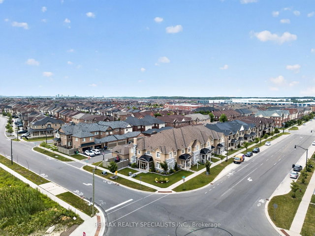 261 INSPIRE Boulevard