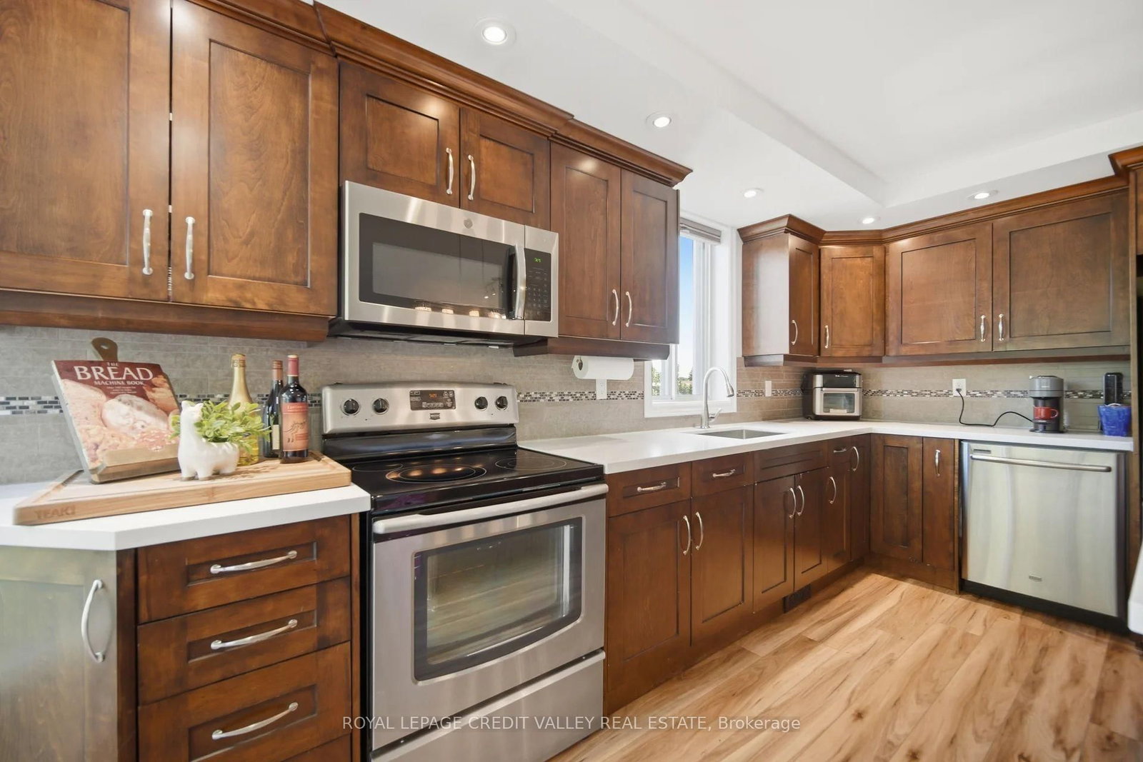 8351 Mclaughlin Road E • #407 • Brampton, ON photo 19