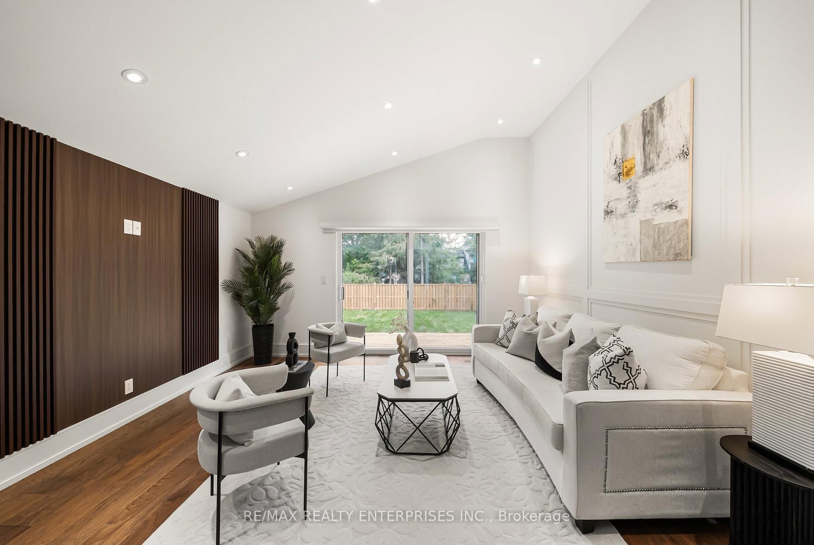 1495 Thetford Court • Mississauga, ON photo 11